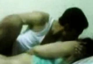Arab gf Takes Manstick In succulent Twat In Bedroom