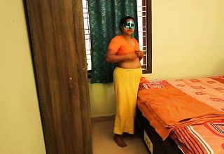 New Indian Bhabhi prepped To Get penetrate In Bedroom
