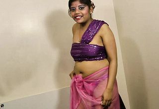 Gujarati Super steamy Stunner Rupali Dirty Chatting And unwrapping show
